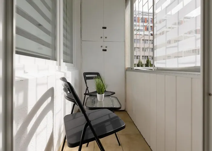 Heart Of Zielna By Renters شقة *